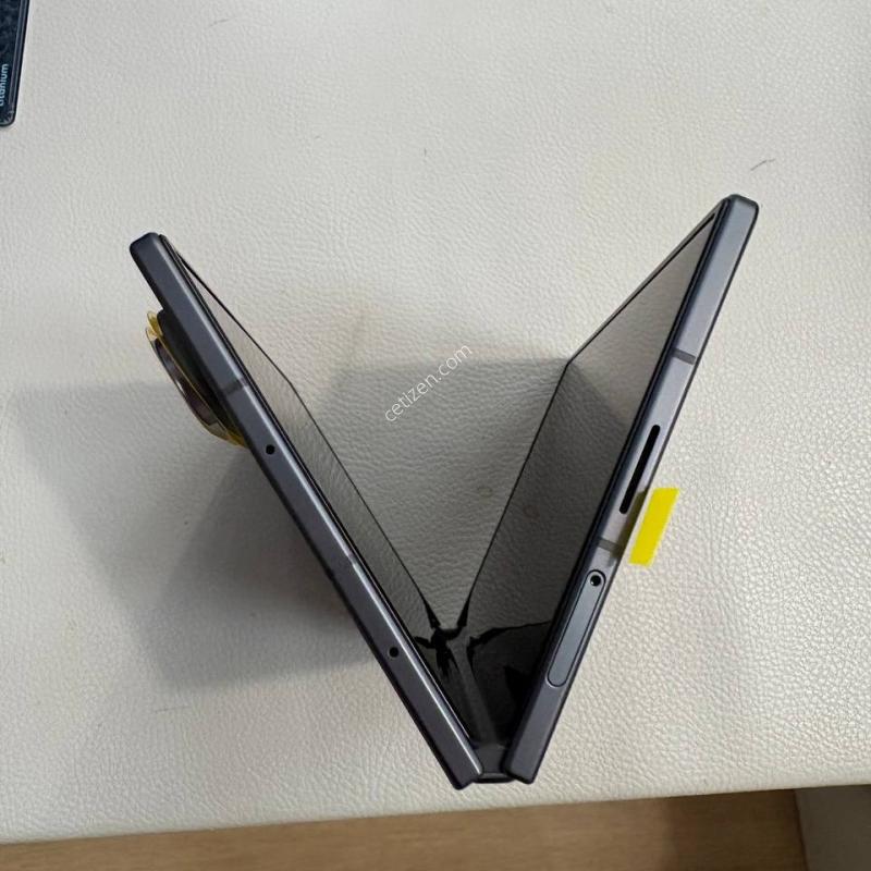 �ñ�ü ����8 512GB ���� / �׶�����Ʈ