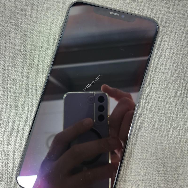 ������ 11  ���� �ƽ� 256G  �Ǹ��մϴ�
