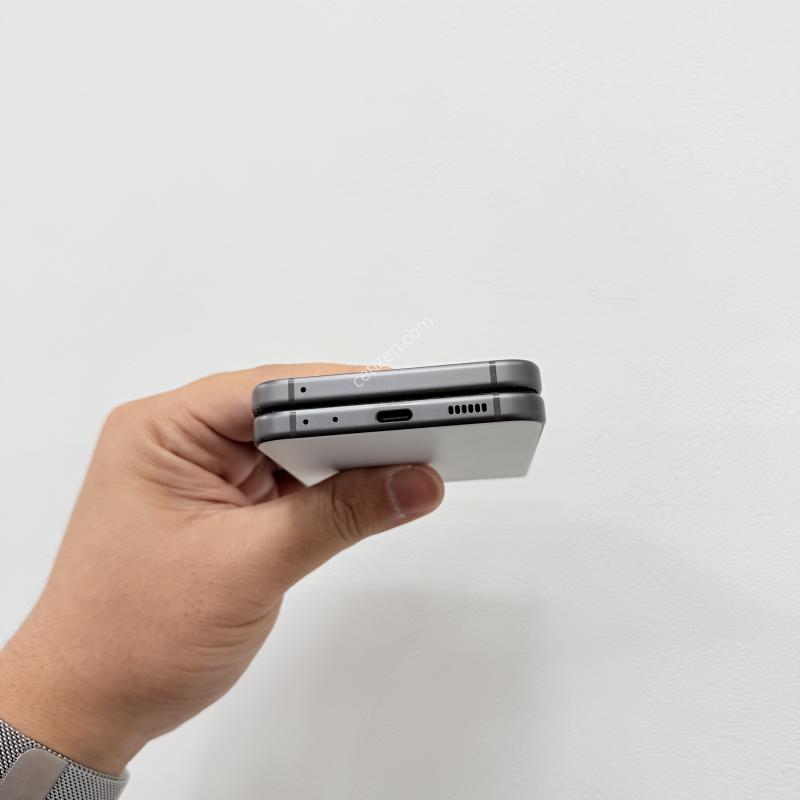(리미티드 에디션) 삼성 갤럭시 Z플립5 실버 256GB