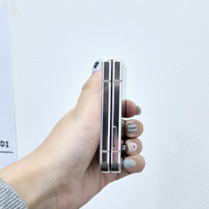갤럭시Z플립5 크림 256GB