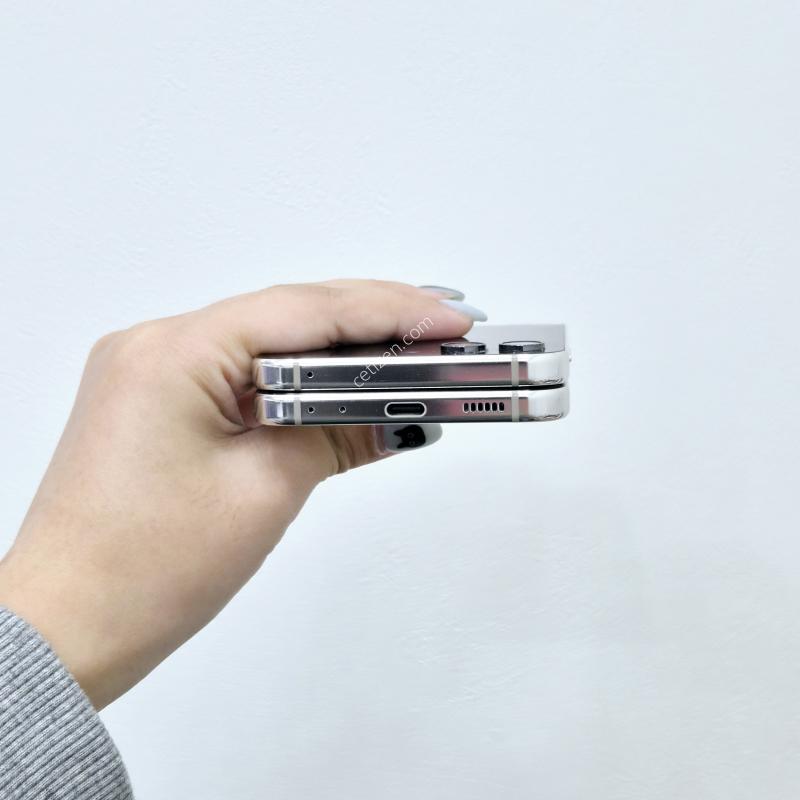 갤럭시Z플립5 크림 256GB