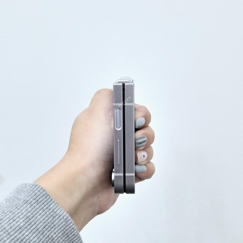 갤럭시Z플립6 실버 256GB
