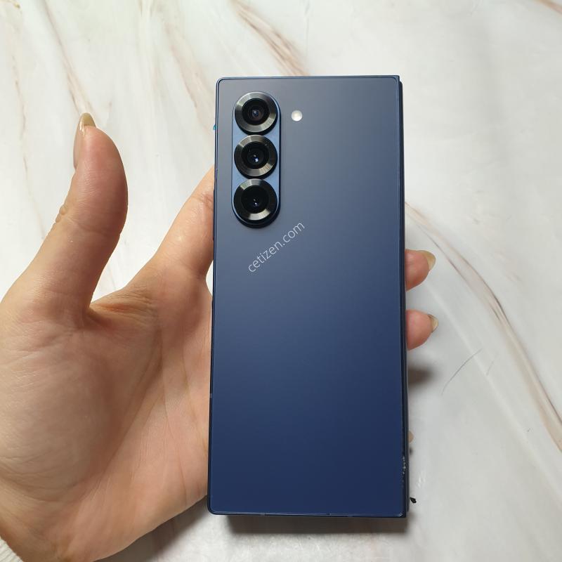 LG 갤럭시 Z폴드6 5G 블루 256G 저렴히 판매합니다