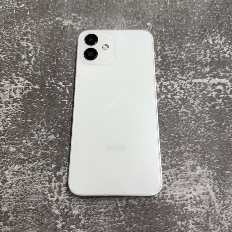 마이브 시나모롤 화이트 SS급 128GB