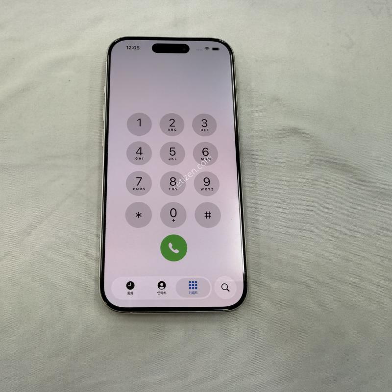 아이폰 15Pro 256G 화이트 티탸늄 SKT향 모델 판매 합니다.