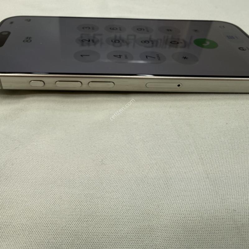 아이폰 15Pro 256G 화이트 티탸늄 SKT향 모델 판매 합니다.