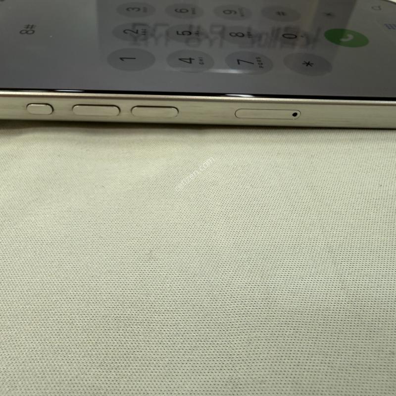 아이폰 15Pro 256G 화이트 티탸늄 SKT향 모델 판매 합니다.