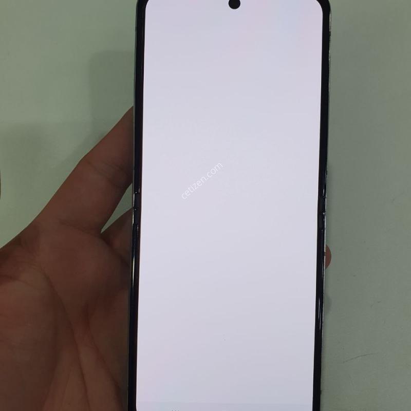 갤럭시 플립5 256G 무잔상 상태굿 중고폰 공기계