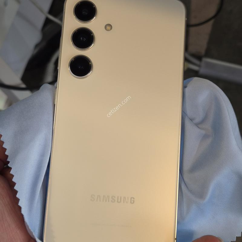 갤럭시S24 (256GB) 팝니다