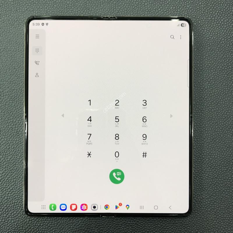 갤럭시폴드4 크림,센터판,특A급,잔상 없음