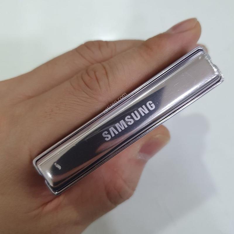 갤럭시 플립5 256G 무잔상 중고폰 공기계