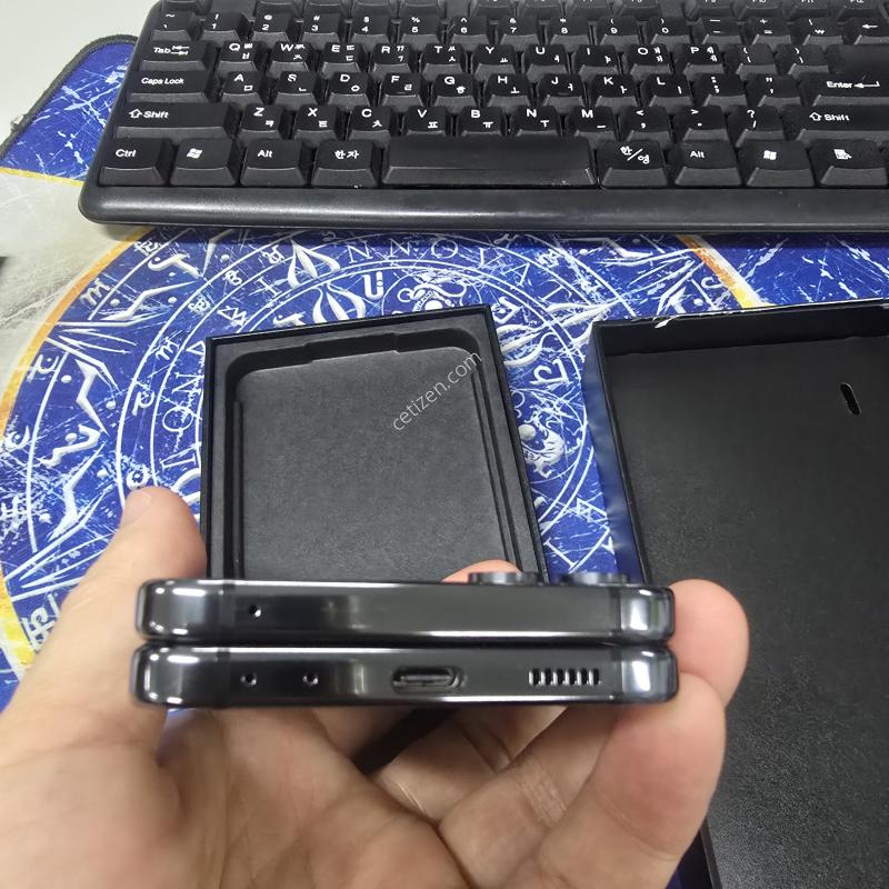 갤럭시 플립5 512GB 그라파이트 A급 판매합니다