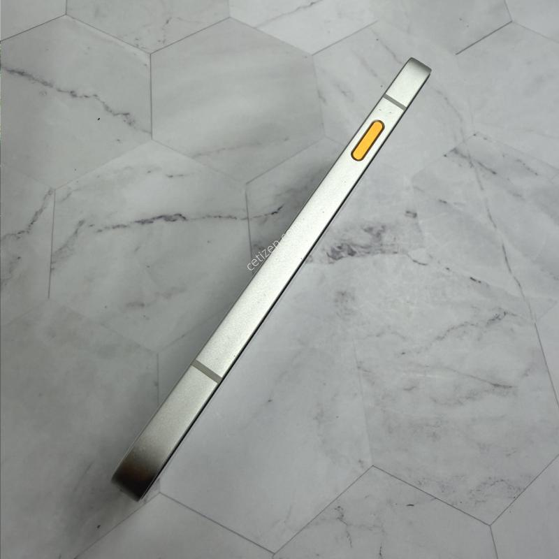 마이브 시나모롤 화이트 A급 128GB