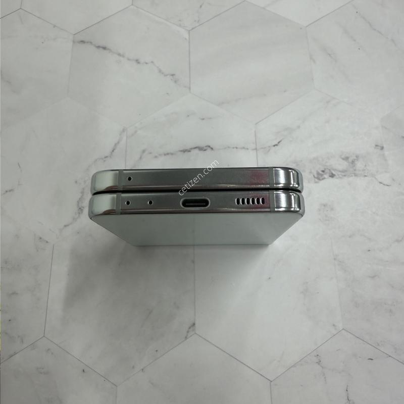 [작은흑점] 갤럭시플립5 민트 256GB