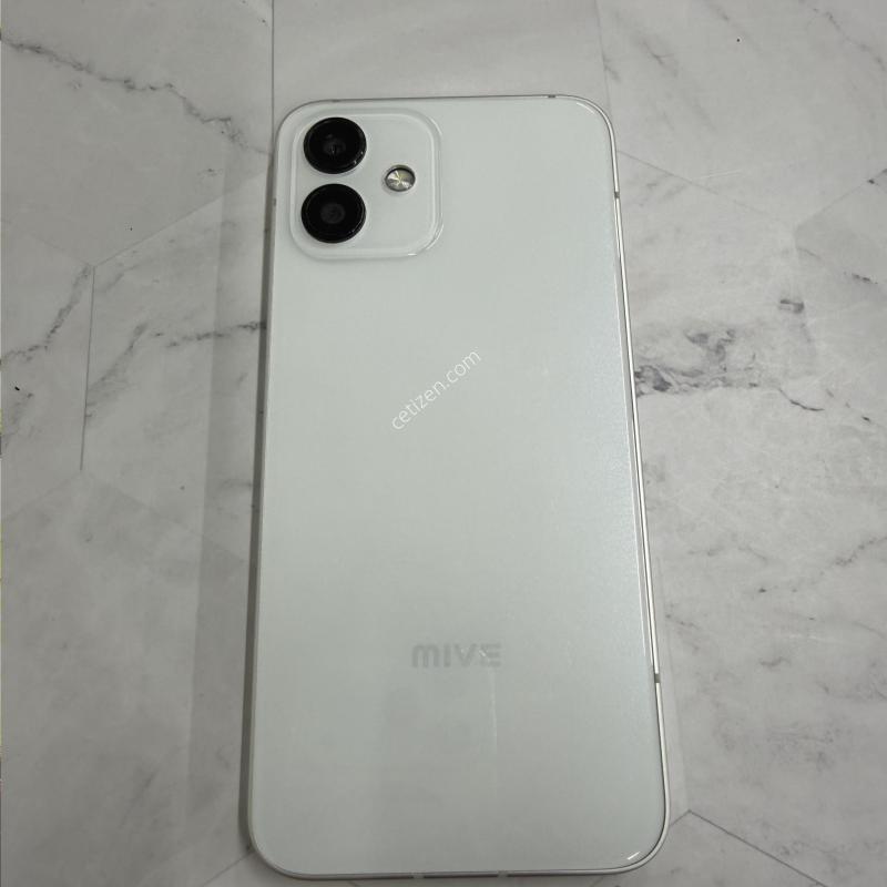 마이브 시나모롤 화이트 A급 128GB