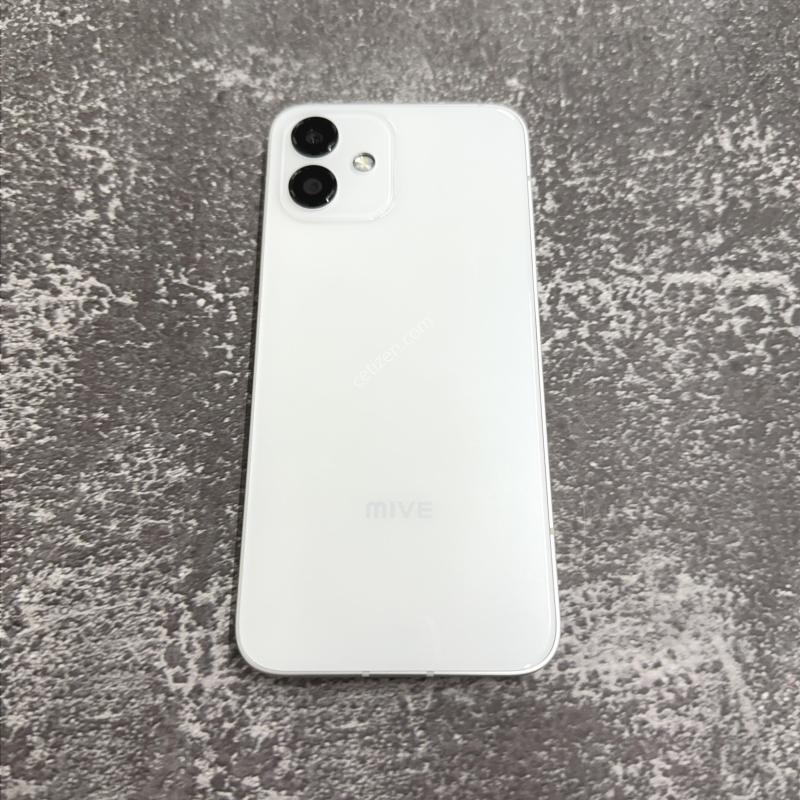 마이브 시나모롤 화이트 SS급 128GB