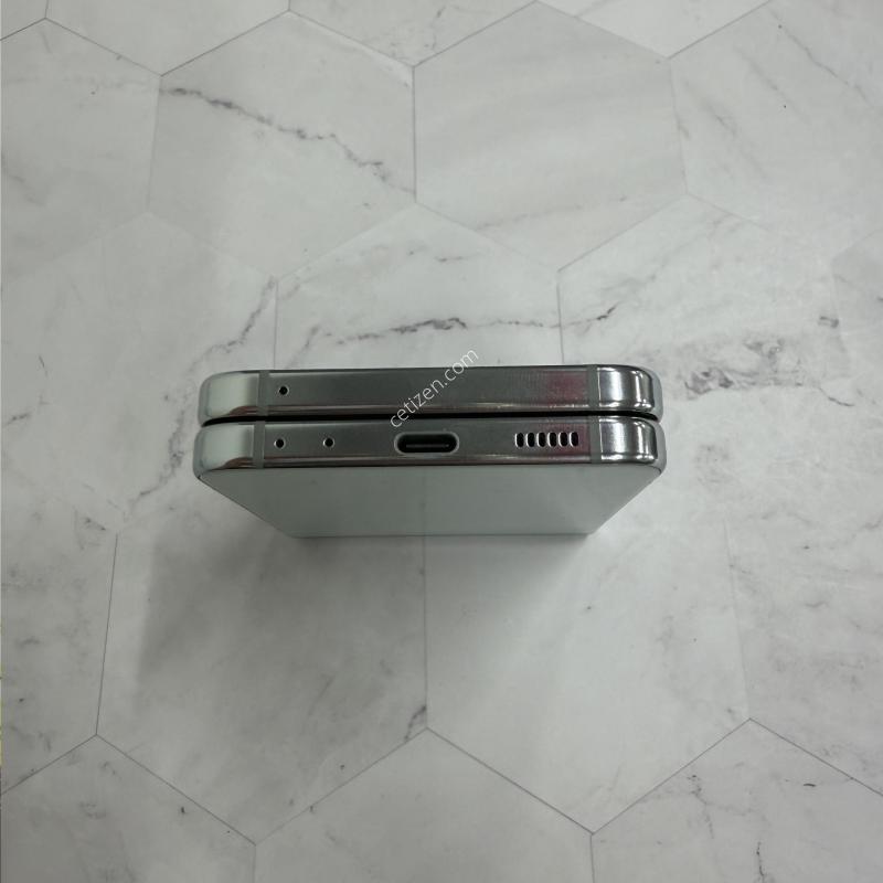 [작은흑점] 갤럭시플립5 민트 256GB