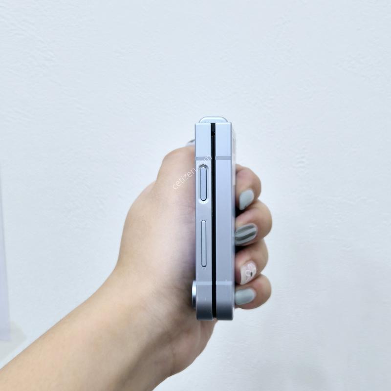 갤럭시Z플립6 블루 256GB