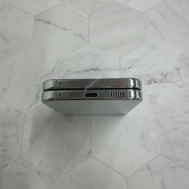 [작은흑점] 갤럭시플립5 민트 256GB