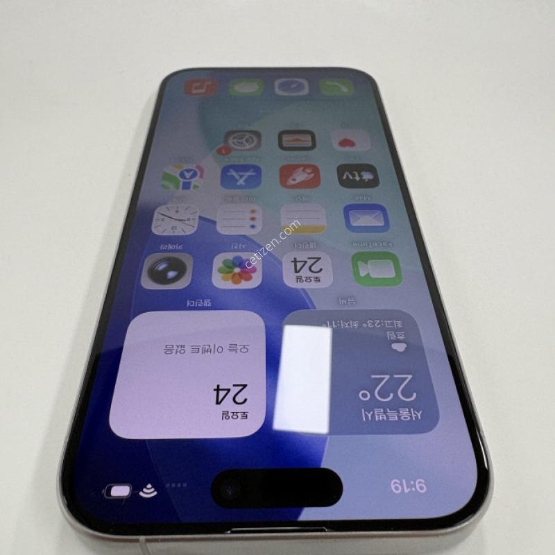아이폰15프로256GB 화이트티타늄 공기계 판매합니다.