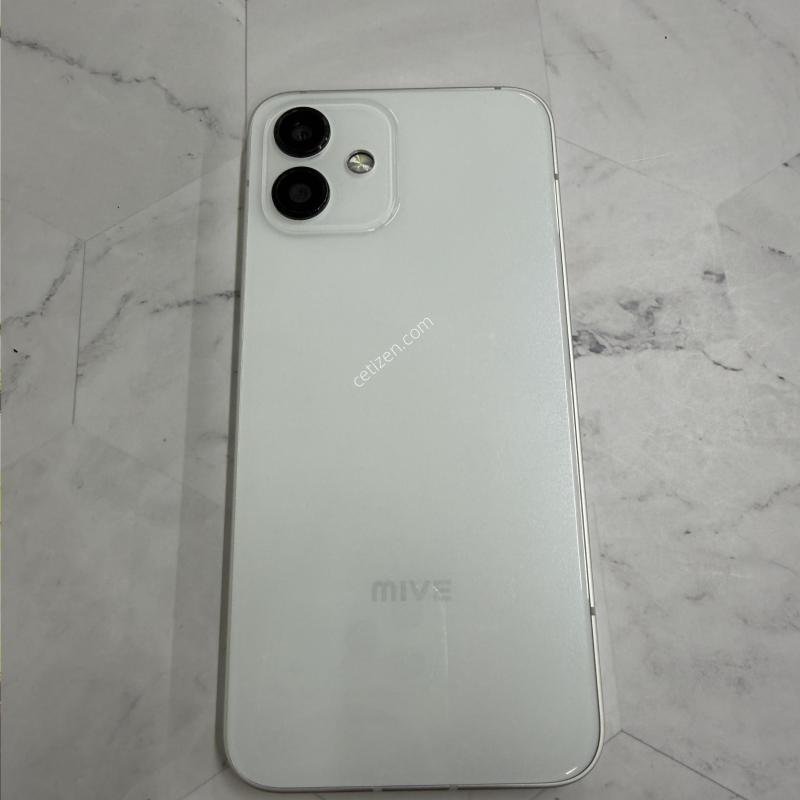 마이브 시나모롤 화이트 A급 128GB