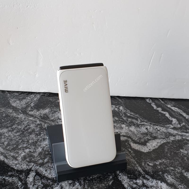 LG 스타일폴더 (M120) 화이트 (7877753)