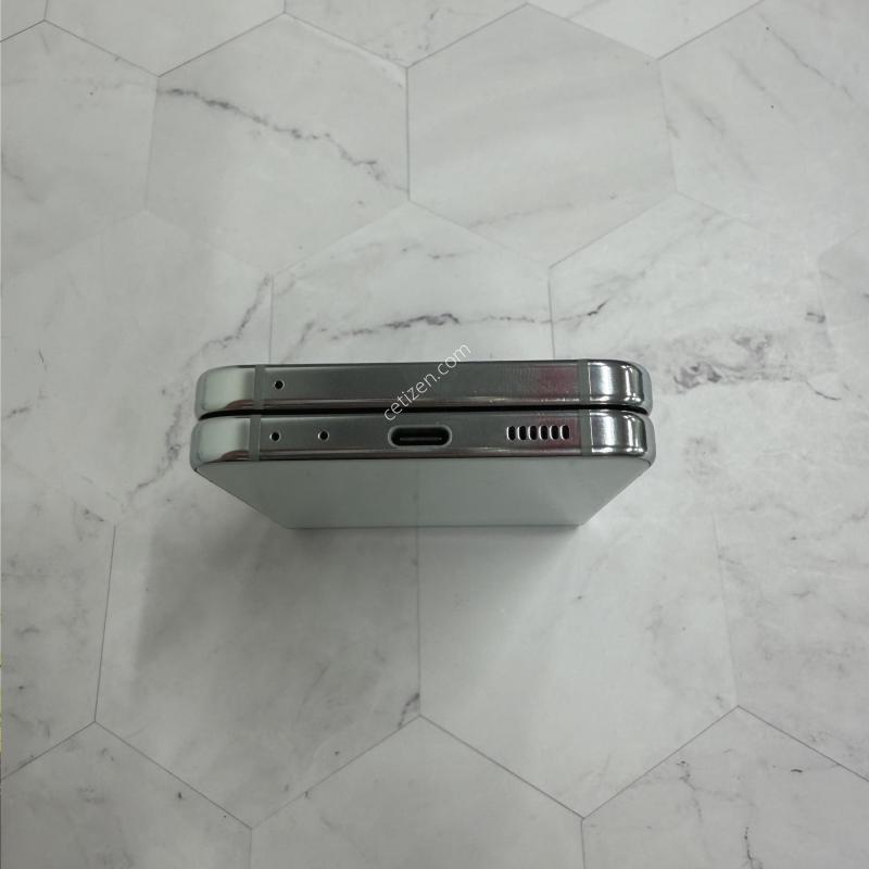 [작은흑점] 갤럭시플립5 민트 256GB