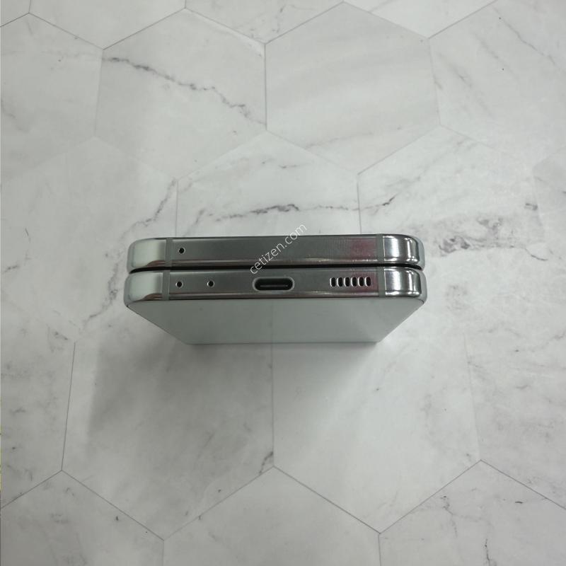 [작은흑점] 갤럭시플립5 민트 256GB