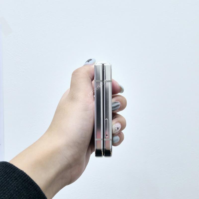갤럭시Z플립5 크림 256GB