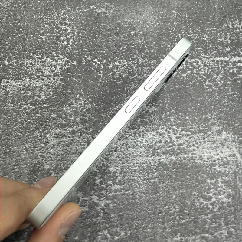 마이브 시나모롤 화이트 SS급 128GB
