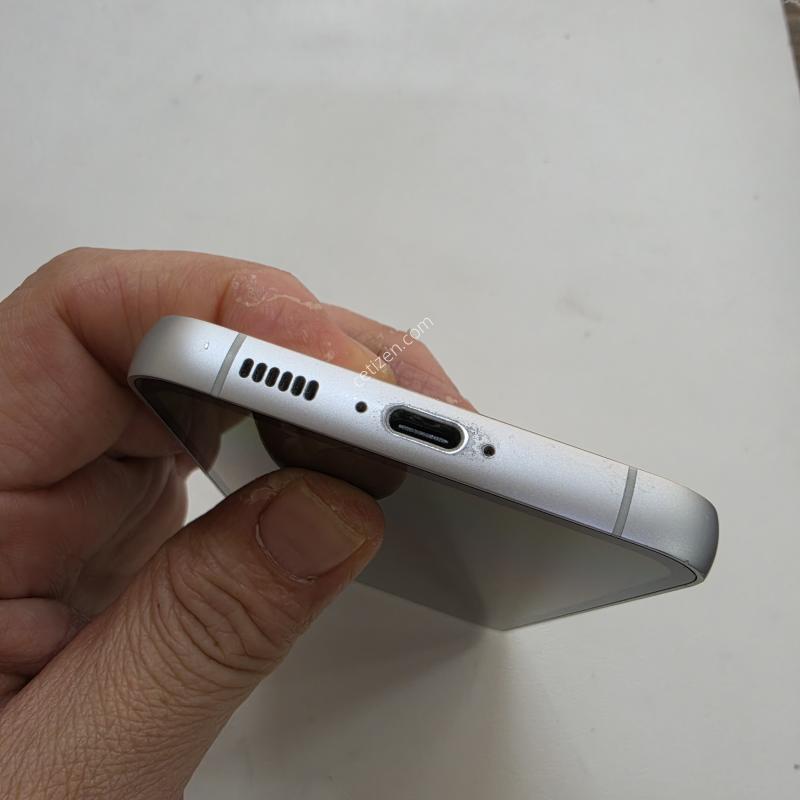 갤럭시 S23FE 화이트 무잔상