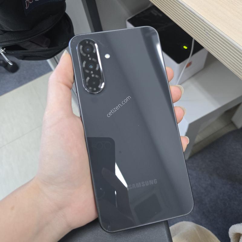 갤럭시 A36 무잔상 블랙 128GB 상태좋아요