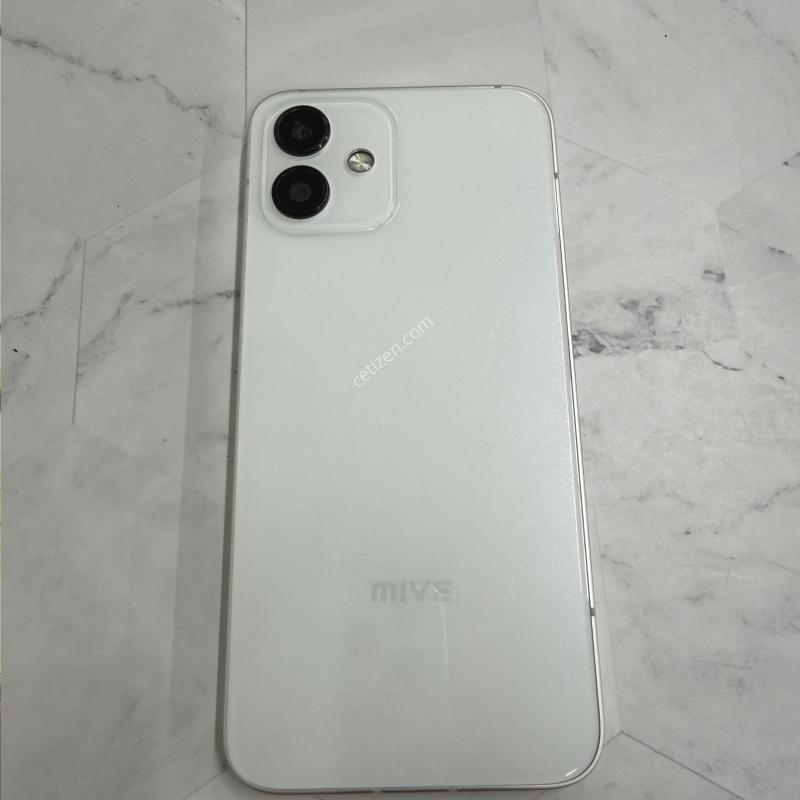 마이브 시나모롤 화이트 A급 128GB