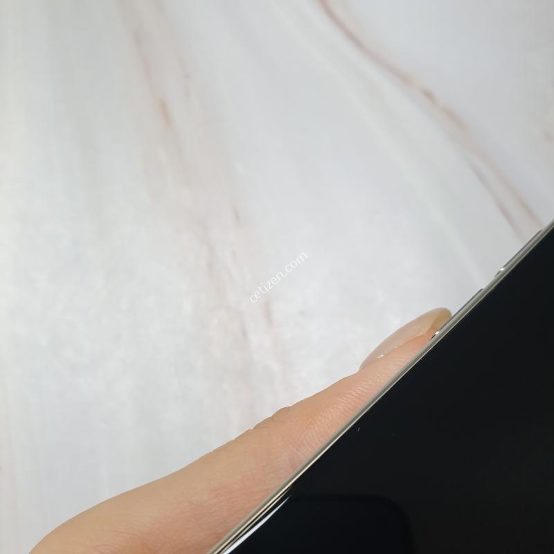 아이폰15프로 네추럴티타늄 256G A급 판매합니다