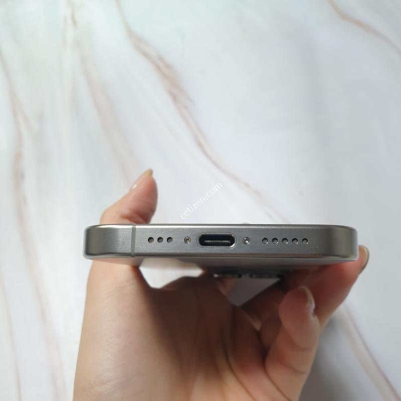 아이폰15프로 네추럴티타늄 256G A급 판매합니다