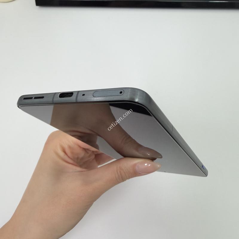 모토로라 엣지 70 블랙 256GB