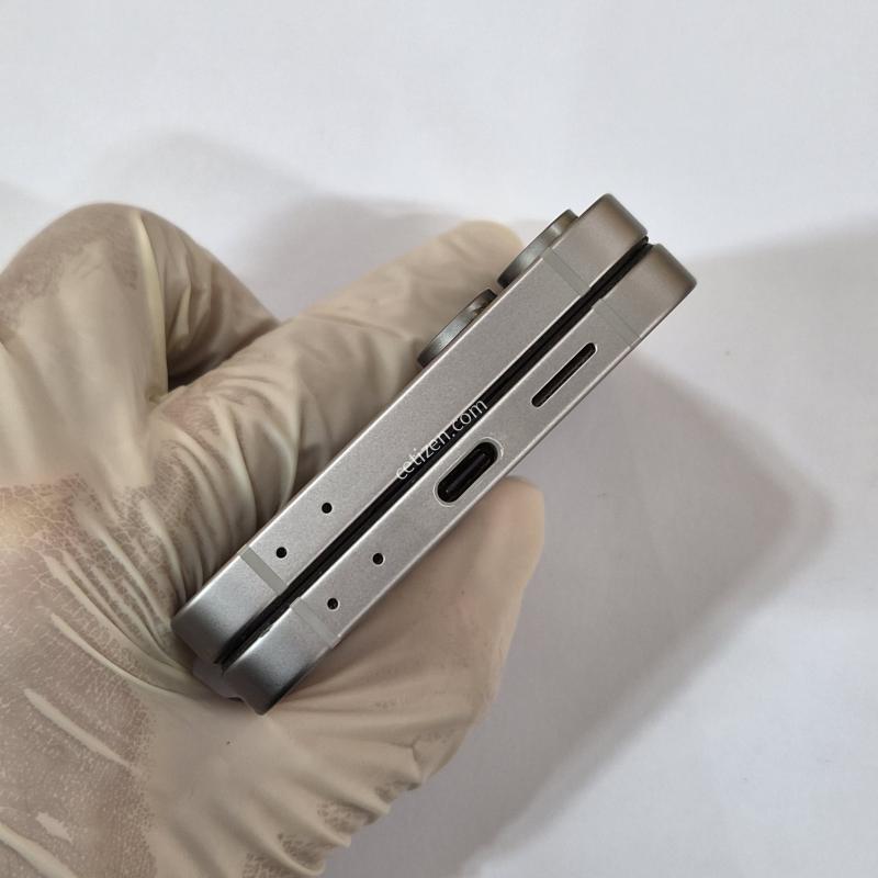 갤럭시 Z플립6 256GB 그레이 80785