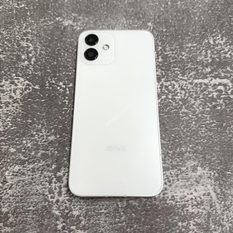 마이브 시나모롤 화이트 SS급 128GB