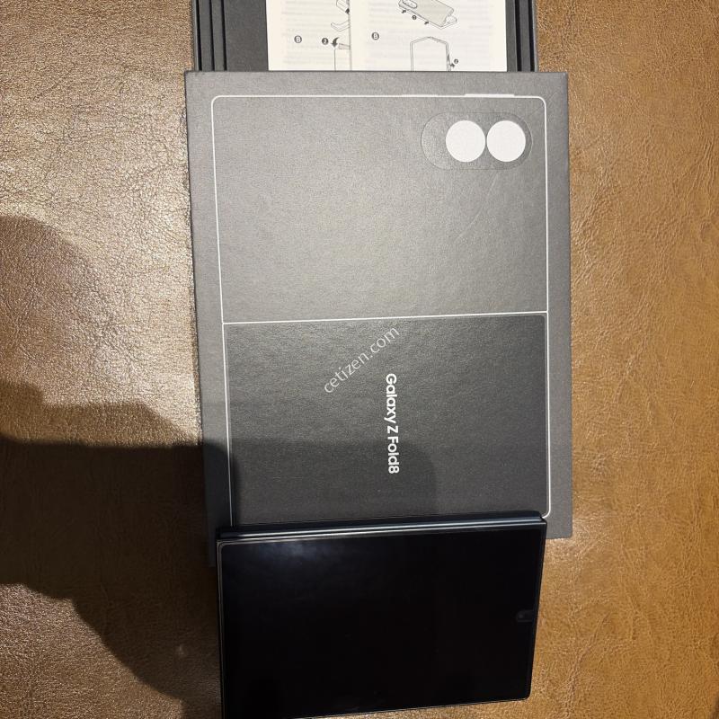 폴드8 1TB 판매합니다.