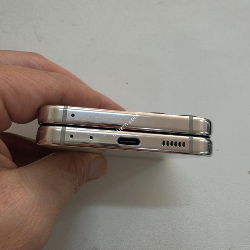 갤럭시 Z플립5 화이트 512GB