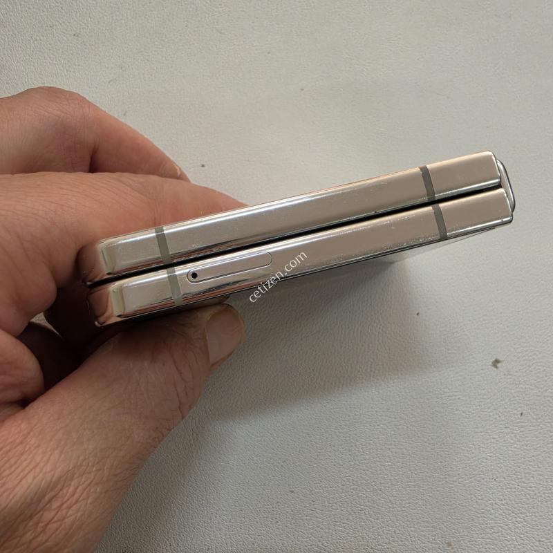 갤럭시 Z플립5 화이트 512GB