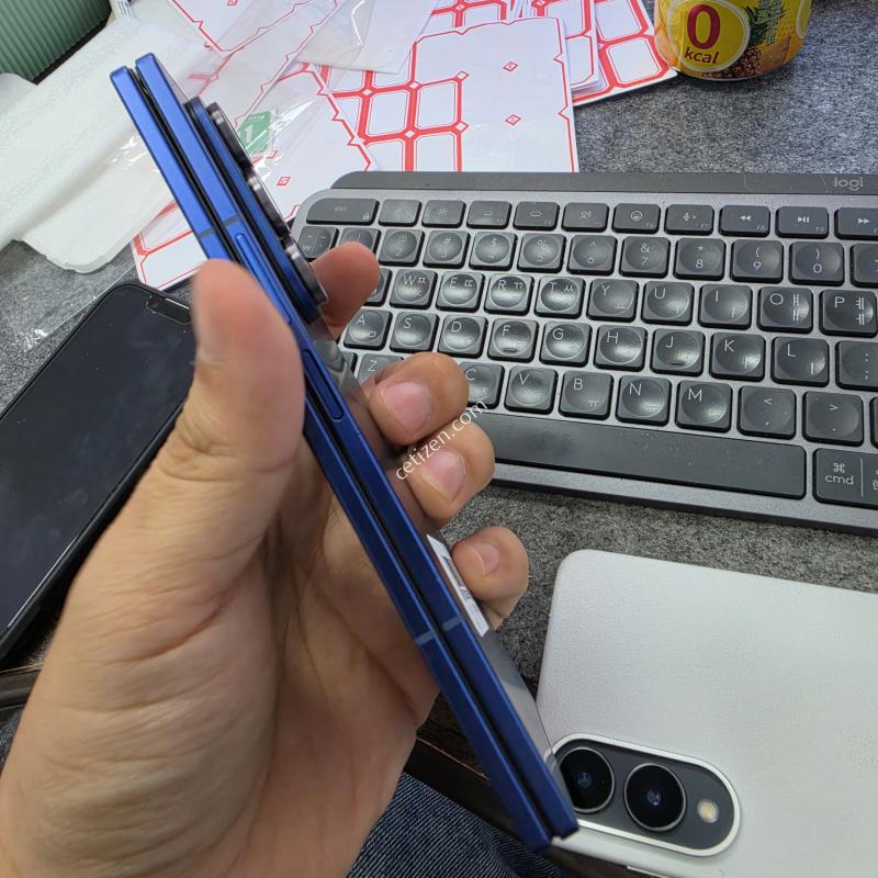 (9001)폴드7 512