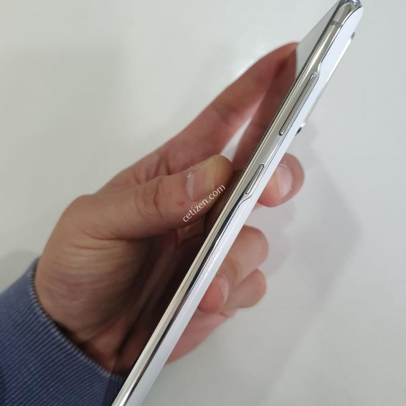 갤럭시 S20FE 128G 상태굿 중고폰 공기계