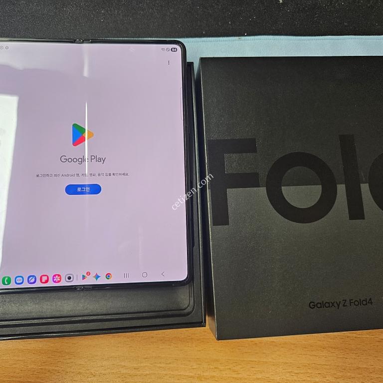 [자급제] 폴드4 512 / 외관깨끗 / 외부 LCD 멍