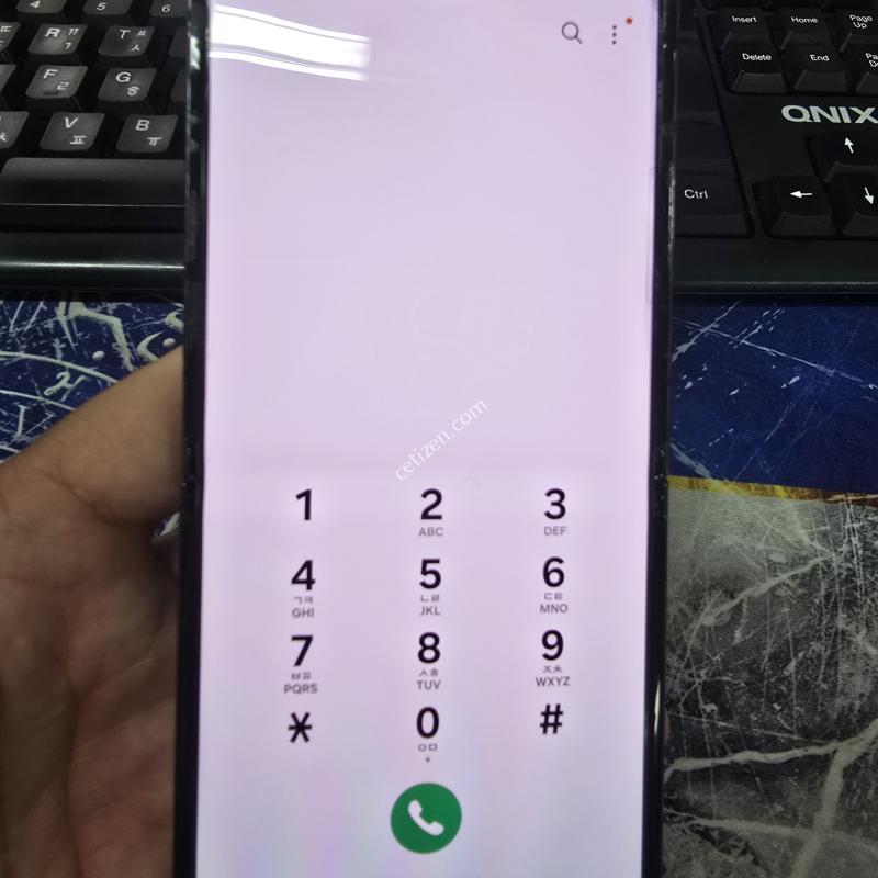 플립5256기가 블랙 판매합니다.