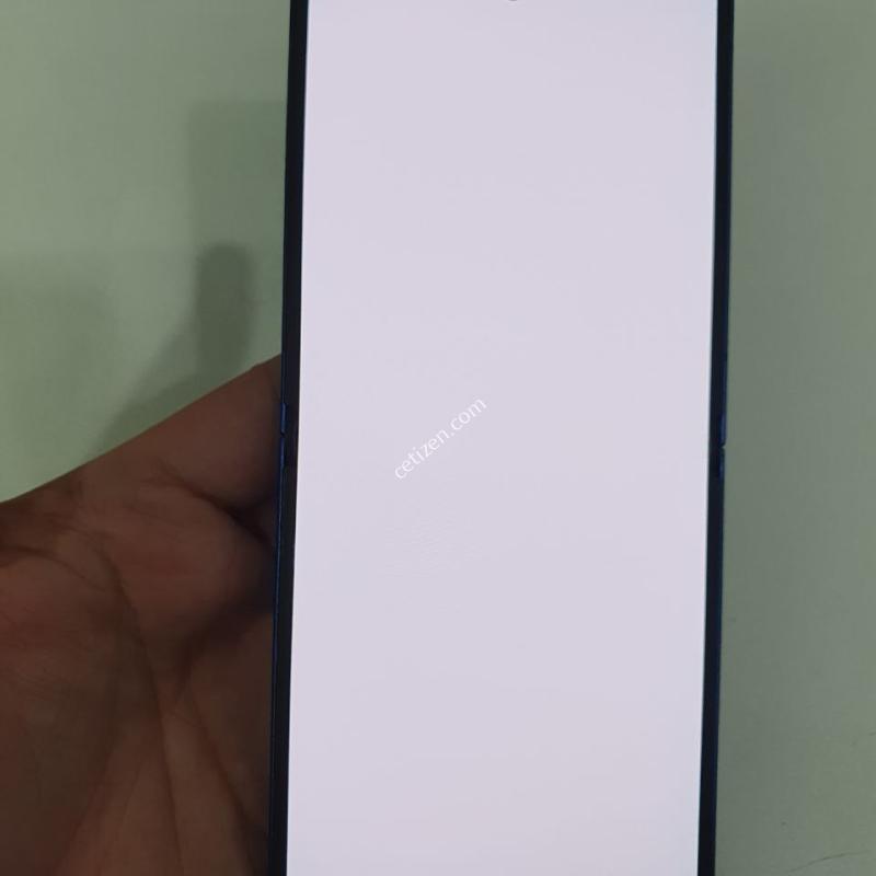 갤럭시 플립7 256G 무잔상 상태굿 중고폰 공기계