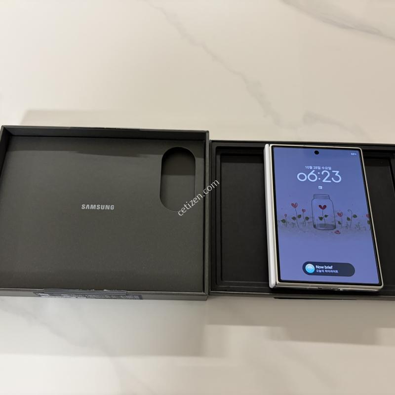 자급제)삼성 갤럭시 Z폴더8 512GB 화이트