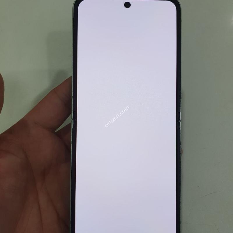 갤럭시 플립6 256G 무잔상 상태굿 중고폰 공기계