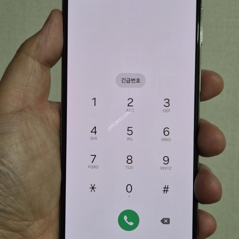 퀀텀3 화이트 A급 판매합니다.
