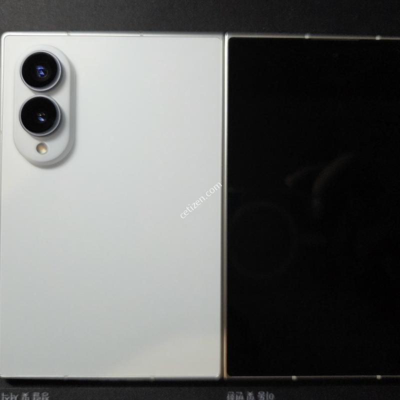 갤럭시 Z폴드8 A급 512gb 화이트